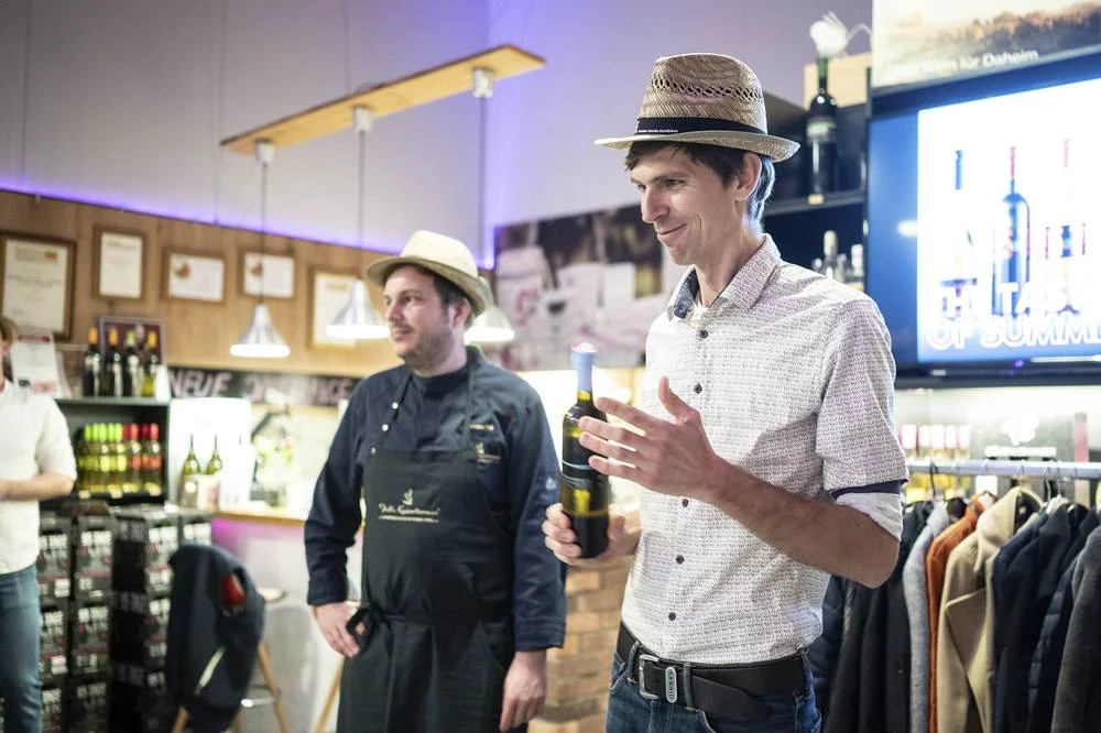 Winzer Florian Eschlböck und 3-Hauben Koch Hermann Poll führen durch den Abend 